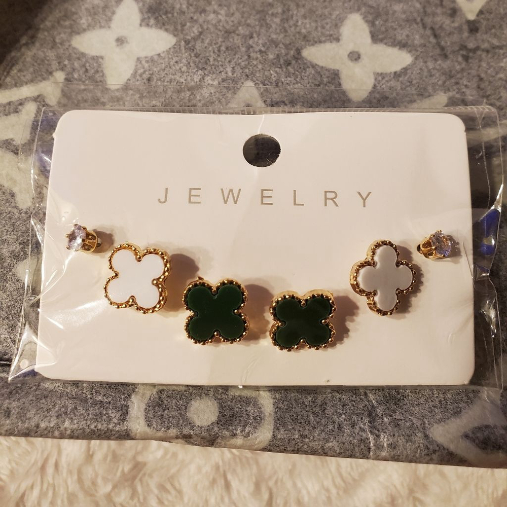 Clover & Stud Earrings Gold White Green